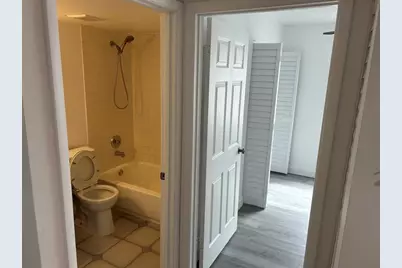 871 NE 207th Ter, Unit #102, Miami, FL 33179 - Photo 14