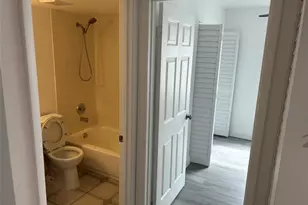 871 NE 207th Terrace, Miami, FL 33179 - Photo 14