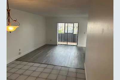 871 NE 207th Ter, Unit #102, Miami, FL 33179 - Photo 6