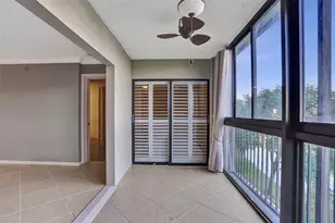 2334 S Cypress Bend Dr, Pompano Beach, FL 33069 - Photo 4