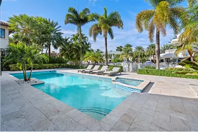 2325 NE 28th St, Lighthouse Point, FL 33064 - Photo 4
