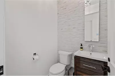 2325 NE 28th St, Lighthouse Point, FL 33064 - Photo 20