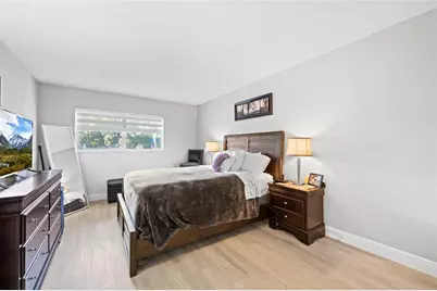 3090  Holiday Springs Blvd, Unit #306, Margate, FL 33063 - Photo 4