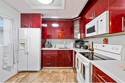 3090  Holiday Springs Blvd, Unit #306, Margate, FL 33063 - Photo 2