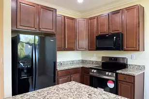 291 Lake Monterey Cir, Boynton Beach, FL 33426 - Photo 10