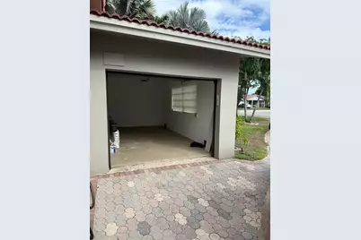 11471 NW 33rd St, Unit #West, Coral Springs, FL 33065 - Photo 2