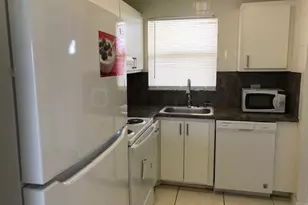 8110 Sunrise Lakes Blvd, Sunrise, FL 33322 - Photo 6