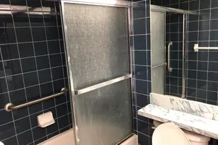 8110 Sunrise Lakes Blvd, Sunrise, FL 33322 - Photo 22