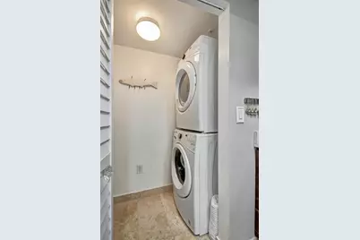 99 SE Mizner Boulevard, Unit #823, Boca Raton, FL 33432 - Photo 14