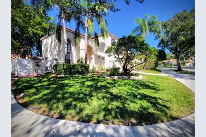 1505  Harbour Side Dr, Weston, FL 33326 - Photo 2