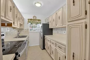 1025 South Dr, Delray Beach, FL 33445 - Photo 12