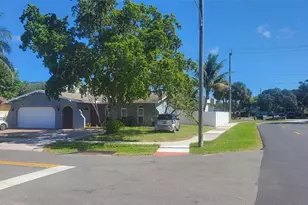 616 SE 8th Ave, Deerfield Beach, FL 33441 - Photo 2