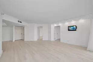 3640 Yacht Club Dr, Aventura, FL 33180 - Photo 4