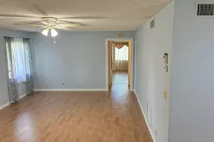 339 Knotty Pine Cir, Greenacres, FL 33463 - Photo 10