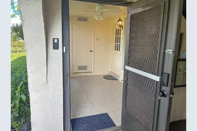 339  Knotty Pine Cir, Unit #A-1, Greenacres, FL 33463 - Photo 4