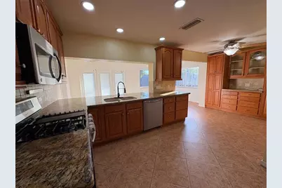 9310 NW 26th St, Sunrise, FL 33322 - Photo 4