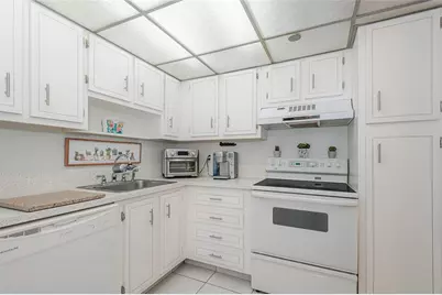 1300  Saint Charles Pl # L20 Pembroke Pines, Unit #L20, Pembroke Pines, FL 33026 - Photo 12