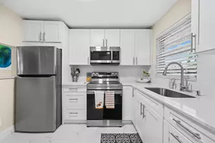 9660 Sunrise Lakes Blvd, Sunrise, FL 33322 - Photo 2