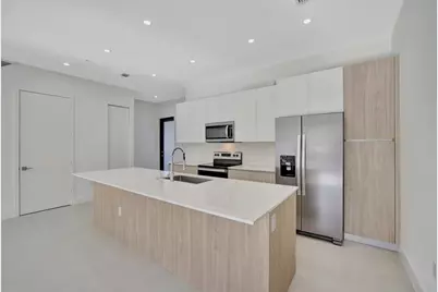 4208 NE 7th Ter, Unit #8, Oakland Park, FL 33334 - Photo 2