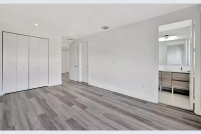 4208 NE 7th Ter, Unit #8, Oakland Park, FL 33334 - Photo 22