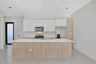 4208 NE 7th Terrace, Oakland Park, FL 33334 - Photo 8