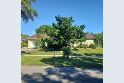 1621  42nd St, West Palm Beach, FL 33407 - Photo 1