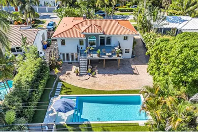 744 NE 18th Ave, Fort Lauderdale, FL 33304 - Photo 1