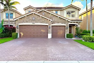 7805 Patriot St, Lake Worth, FL 33463 - Photo 2