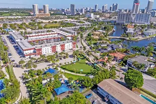 581 Blue Heron Dr, Hallandale Beach, FL 33009 - Photo 26