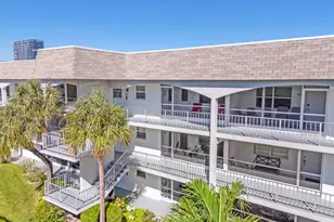 581 Blue Heron Dr, Hallandale Beach, FL 33009 - Photo 30