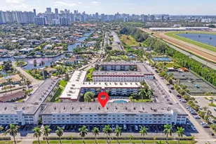 581 Blue Heron Dr, Hallandale Beach, FL 33009 - Photo 36