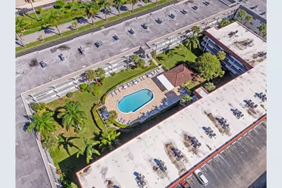 581  Blue Heron Dr, Unit #317-B, Hallandale Beach, FL 33009 - Photo 28