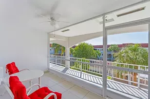 581 Blue Heron Dr, Hallandale Beach, FL 33009 - Photo 4