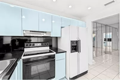 581  Blue Heron Dr, Unit #317-B, Hallandale Beach, FL 33009 - Photo 8