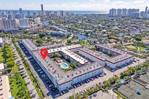 581 Blue Heron Dr, Hallandale Beach, FL 33009 - Photo 38