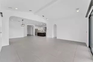 1286 SW 113th Way, Pembroke Pines, FL 33025 - Photo 12