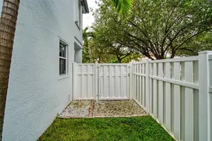 7515 NW 3rd St, Plantation, FL 33317 - Photo 34