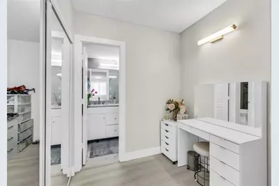 4330  Hillcrest Dr, Unit #810, Hollywood, FL 33021 - Photo 14