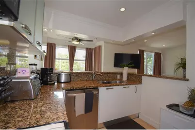 17560  Atlantic Blvd, Unit #215, Sunny Isles Beach, FL 33160 - Photo 8