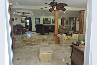 11081 SW 30th Ct, Davie, FL 33328 - Photo 14