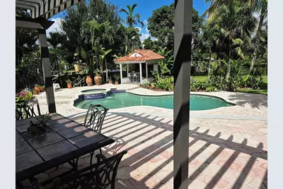 11081 SW 30th Ct, Davie, FL 33328 - Photo 4