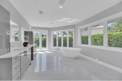 2520  Laguna Ter, Fort Lauderdale, FL 33316 - Photo 18