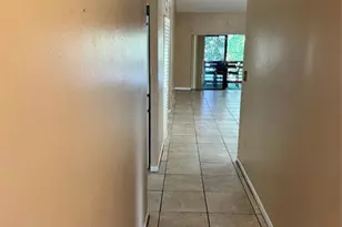 615 NW 210th St, Miami, FL 33169 - Photo 2