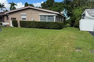 936 W Tropical Way, Plantation, FL 33317 - Photo 2