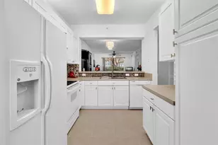 7775 Yardley Dr Unit, Tamarac, FL 33321 - Photo 14