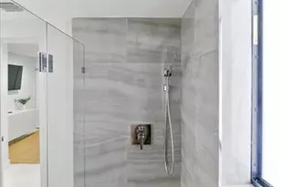 2911 N Ocean Dr, Hollywood, FL 33019 - Photo 10