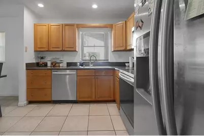 2440 NW 98th Ln, Coral Springs, FL 33065 - Photo 8