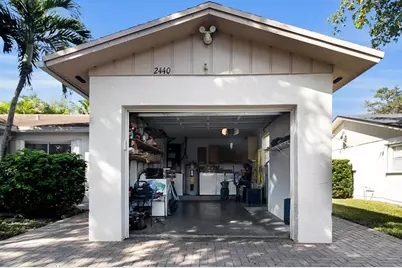 2440 NW 98th Ln, Coral Springs, FL 33065 - Photo 22