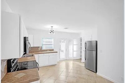 651 NE 59th Ct, Oakland Park, FL 33334 - Photo 6