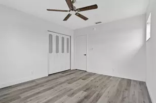 495 SE 8th St, Deerfield Beach, FL 33441 - Photo 10